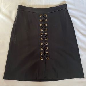 Carmen Marc Valvo Black A-Line Skirt with Front Center Lace Up Detail Size 2.